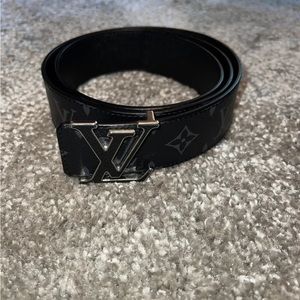 Black and Grey Louis Vuitton belt; Leather LV with metal bordering